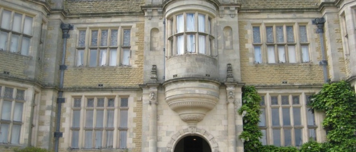 Stokesay Court, Onibury